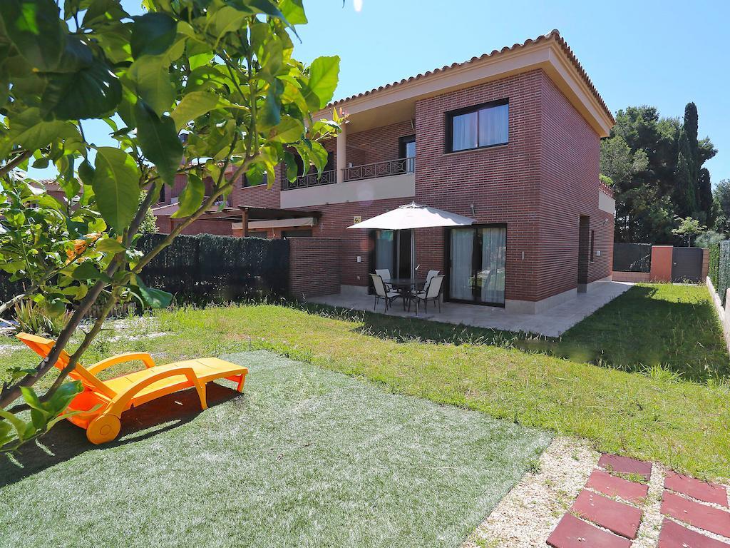 Holiday Cornelia Pucho Cambrils