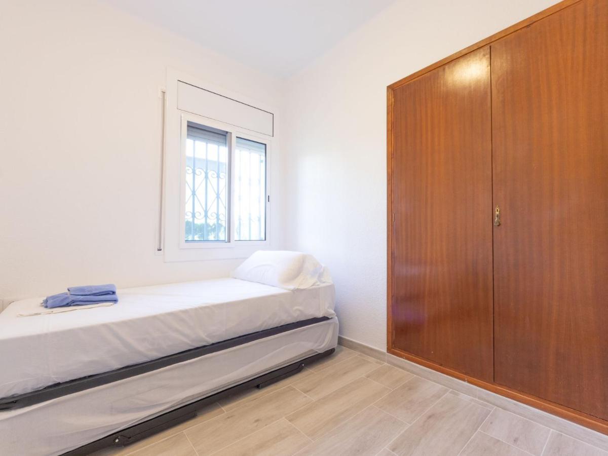 Holiday Cornelia Pucho * Cambrils